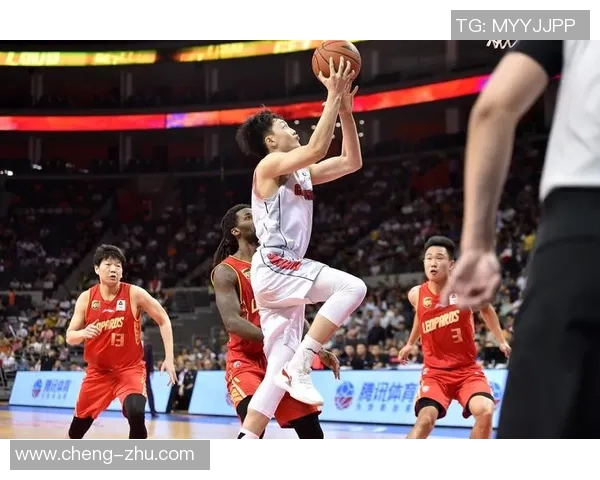 深圳篮球队技术解析：从战术布局到球员个人技能的全面剖析